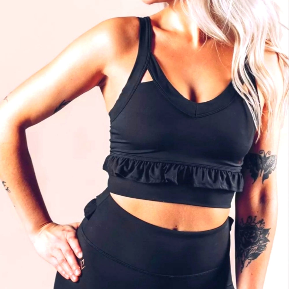 New Workout Empire Strong Is Female Frill Bra Size Small